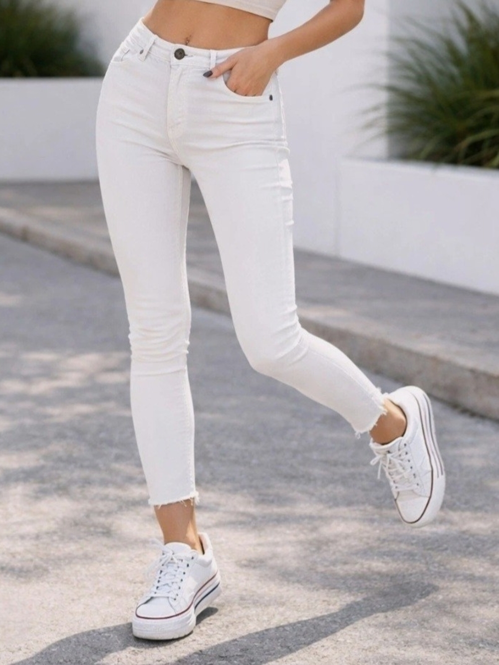 Kut from the Kloth DONNA White High-Rise Ankle Skinny Jeans